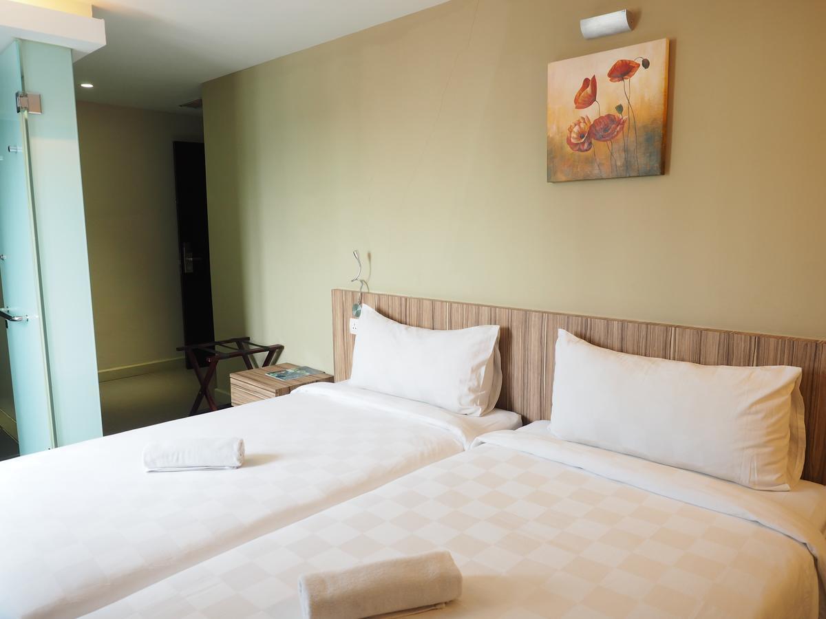Mornington Hotel Medan איפוה מראה חיצוני תמונה