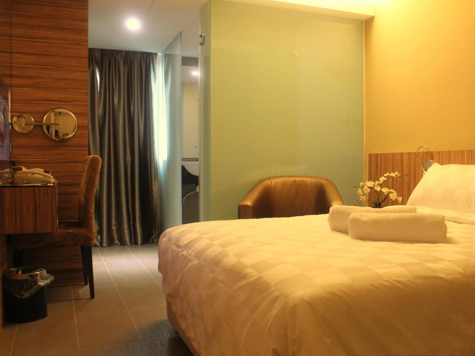 Mornington Hotel Medan איפוה מראה חיצוני תמונה
